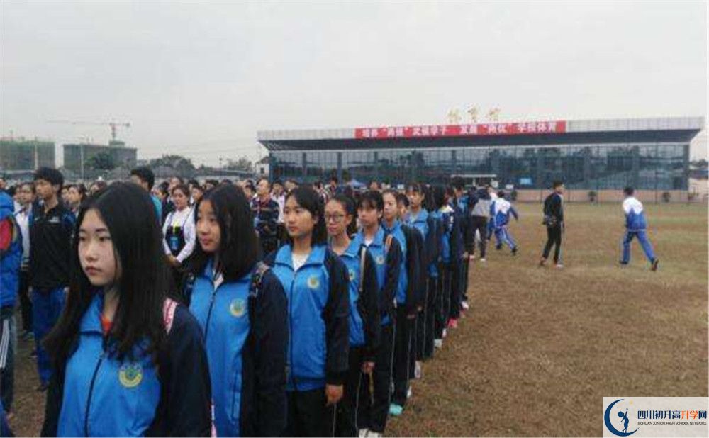 武侯高級(jí)中學(xué)實(shí)驗(yàn)班學(xué)費(fèi)貴嗎？