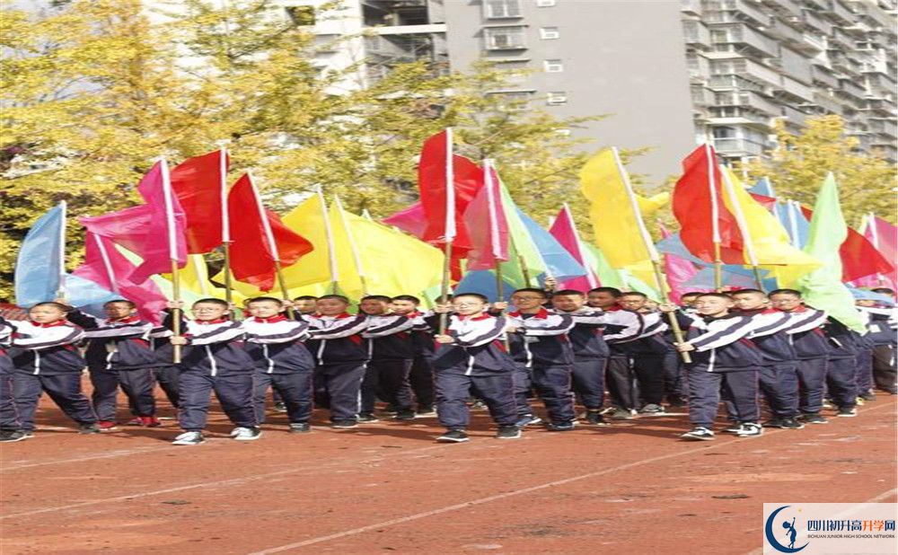 大邑中學實驗班學費貴嗎？