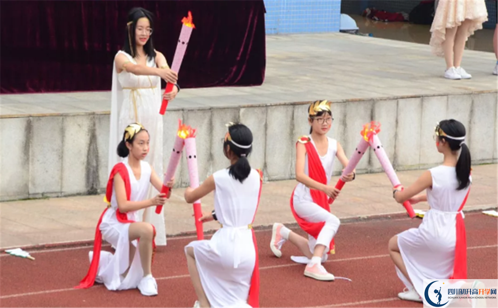 成都市泡桐樹(shù)中學(xué)2020年高考人數(shù)是多少？