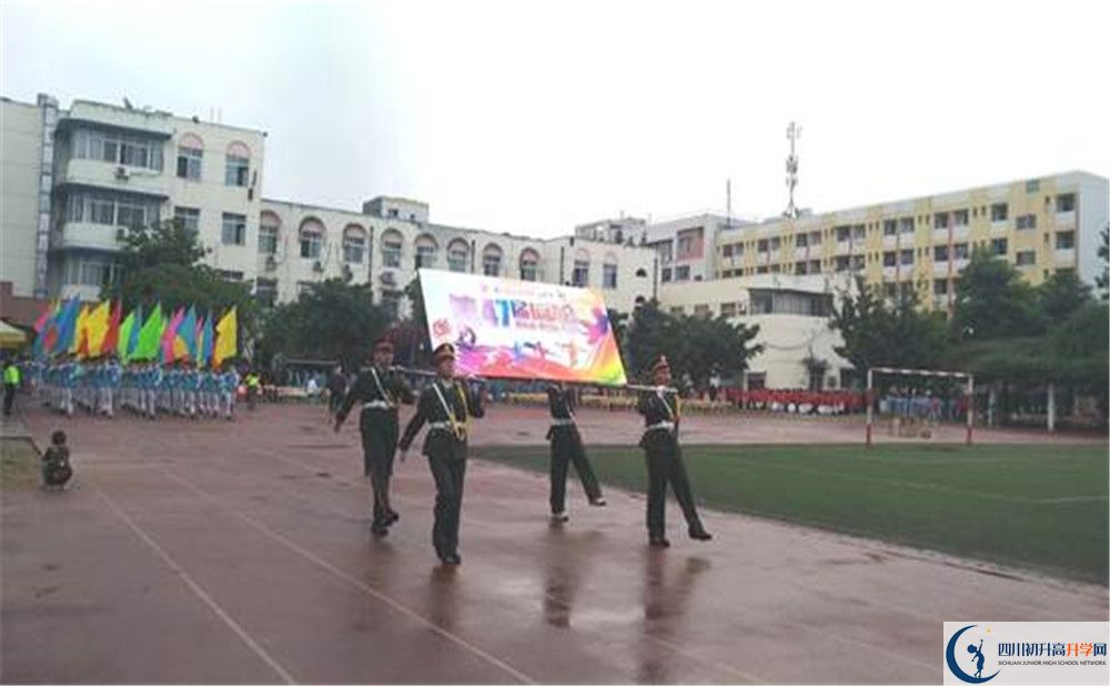 西南交通大學(xué)附屬中學(xué)2020年高考人數(shù)是多少？