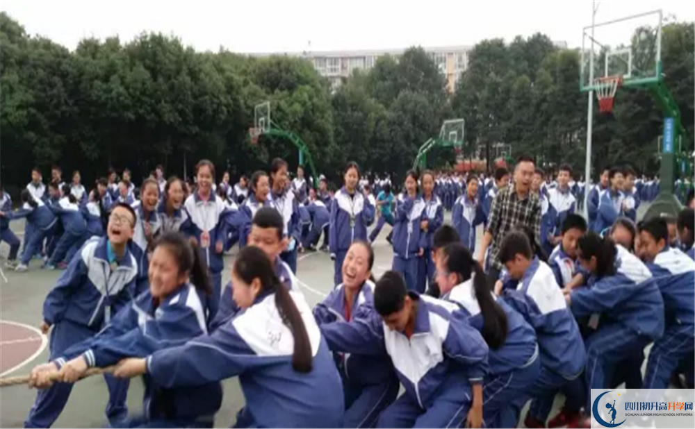 成都市龍泉中學(xué)軍訓(xùn)多久？