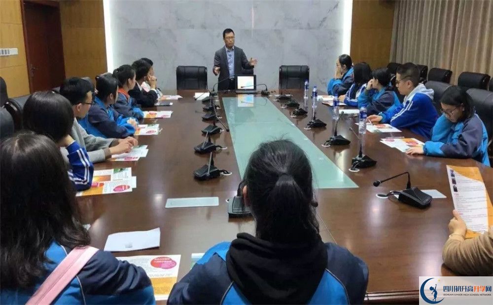 新都一中2020年高考人數(shù)是多少？