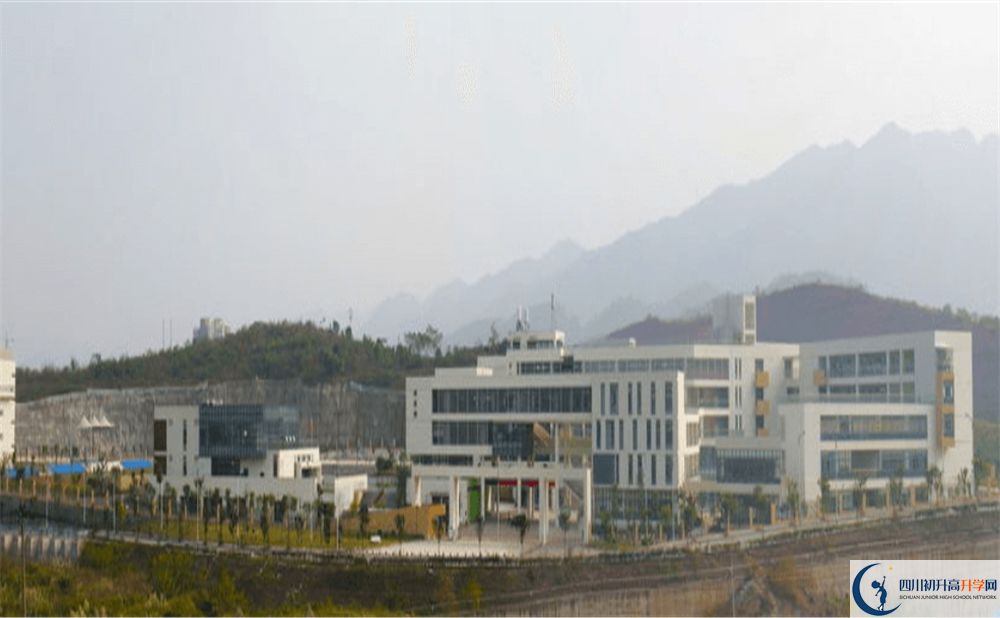 關于古藺縣古藺中學2020年招生計劃（統(tǒng)招計劃）