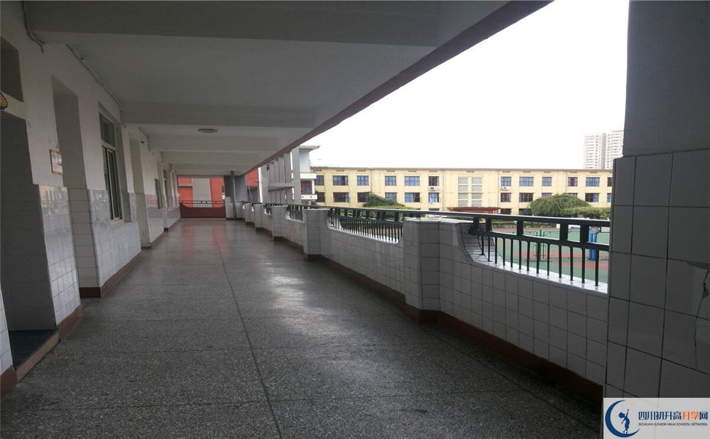 成都市通錦中學校地址在什么地方？