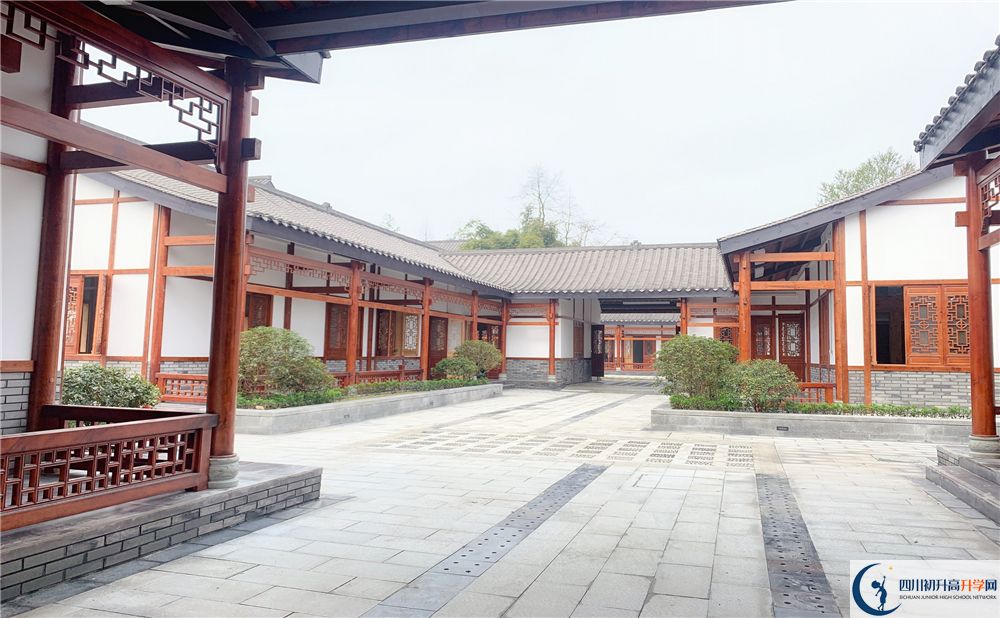 綿實(shí)外國(guó)語(yǔ)學(xué)校2020年好不好？