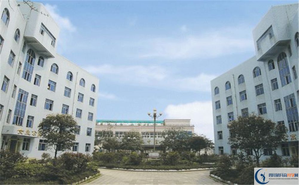 四川省彭州中學(xué)2020年排名高不高？